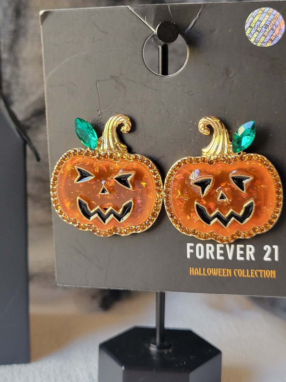 Forever 21 Jack-O'-Lantern Earrings with Gold Trim and Green Leaves